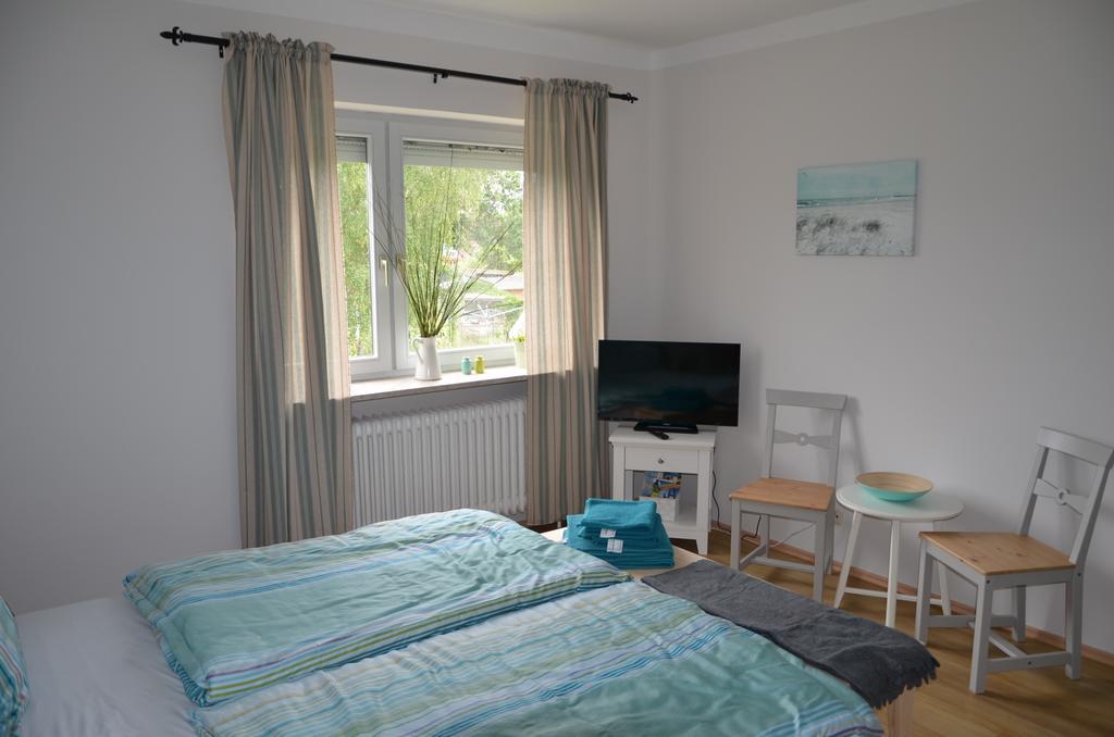 Hotel & Ferienunterkuenfte Hus Seeblick เฟมาร์น ห้อง รูปภาพ